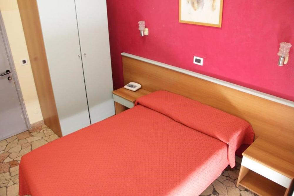 Hotel Del Sud Milano Dış mekan fotoğraf